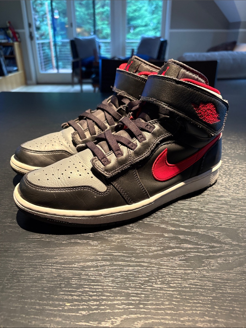 Nike Air Jordan Retro Black, Grey and Red High-Top size 10
